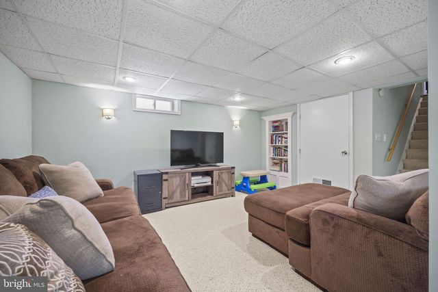 17 MAGUIRE RD, Hamilton, NJ 08690