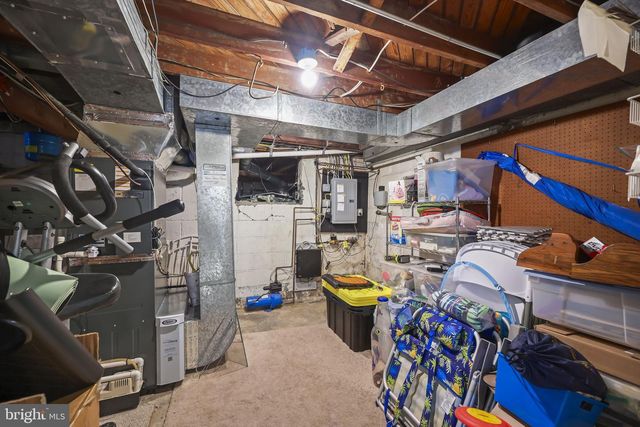 17 MAGUIRE RD, Hamilton, NJ 08690