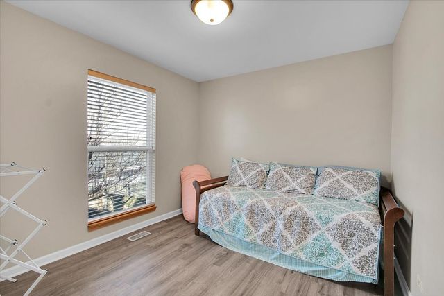 1935 Chesterfield Lane, Aurora, IL 60503