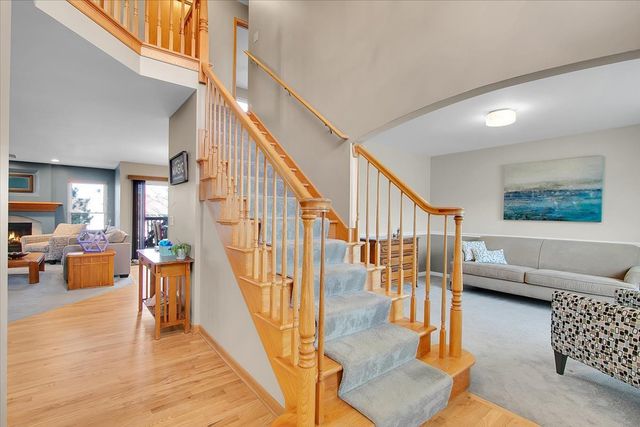 1935 Chesterfield Lane, Aurora, IL 60503