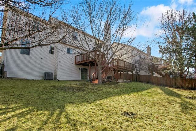 1935 Chesterfield Lane, Aurora, IL 60503