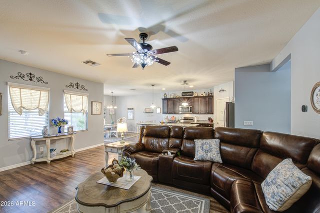 2810 E OMEGA Drive, San Tan Valley, AZ 85143