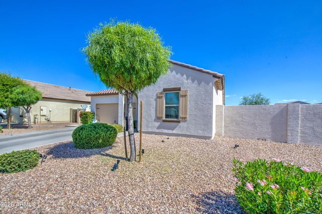 2810 E OMEGA Drive, San Tan Valley, AZ 85143