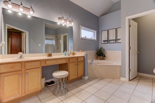 6380 CAROLOT LN, Bartlett, TN 38135