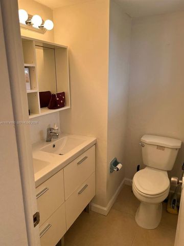 1150 NE 191st St 34, Miami, FL 33179