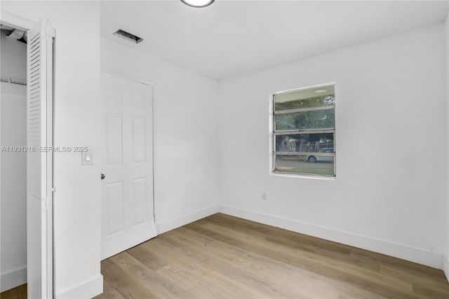 2443 NW 55th St 0, Miami, FL 33142