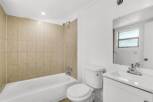 2443 NW 55th St 0, Miami, FL 33142