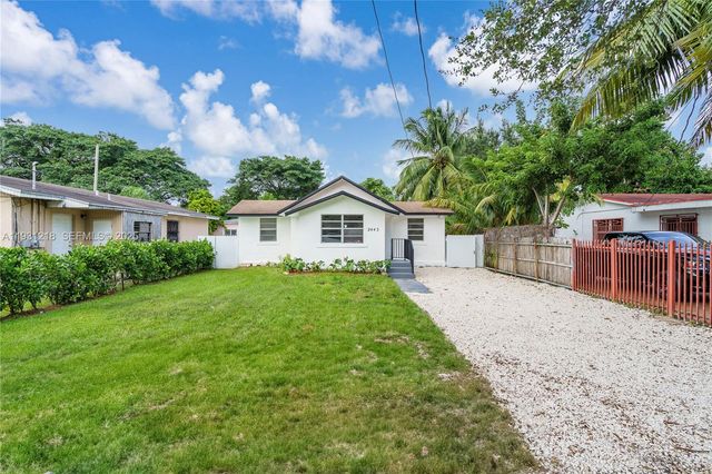 2443 NW 55th St 0, Miami, FL 33142
