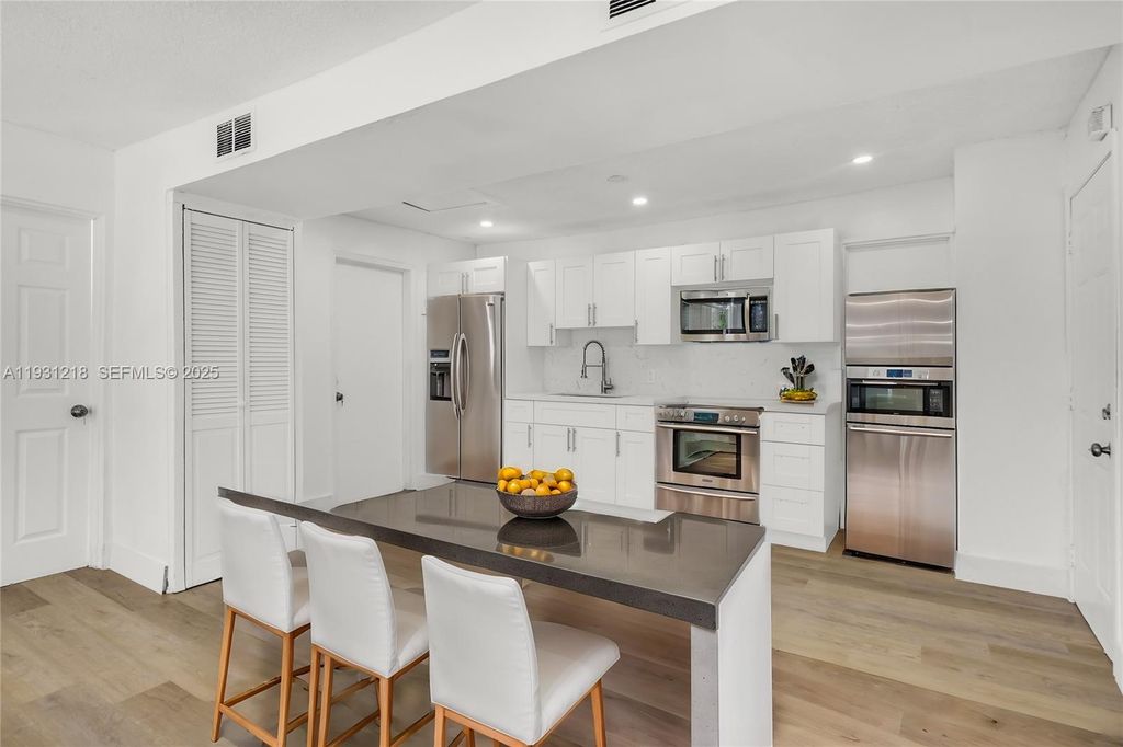 2443 NW 55th St 0, Miami, FL 33142