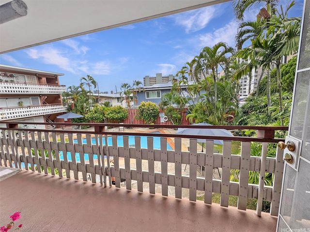 1427 Alexander Street 202, Honolulu, HI 96822