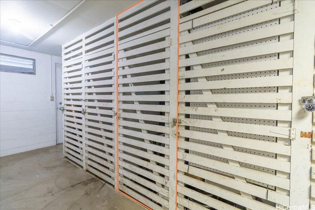 1427 Alexander Street 202, Honolulu, HI 96822
