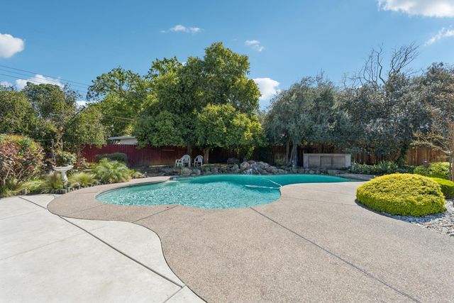 7363 West Pkwy, Sacramento, CA 95823