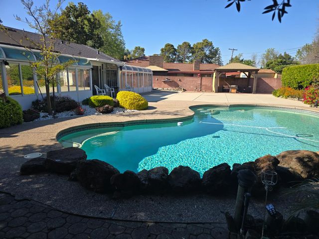 7363 West Pkwy, Sacramento, CA 95823