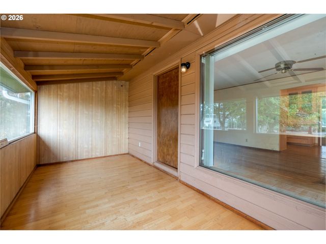 28900 Se CURRIN Rd, Estacada, OR 97023