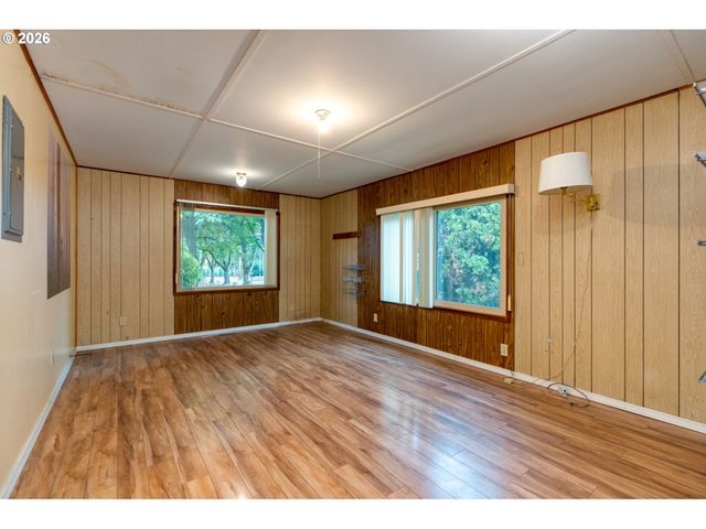 28900 Se CURRIN Rd, Estacada, OR 97023