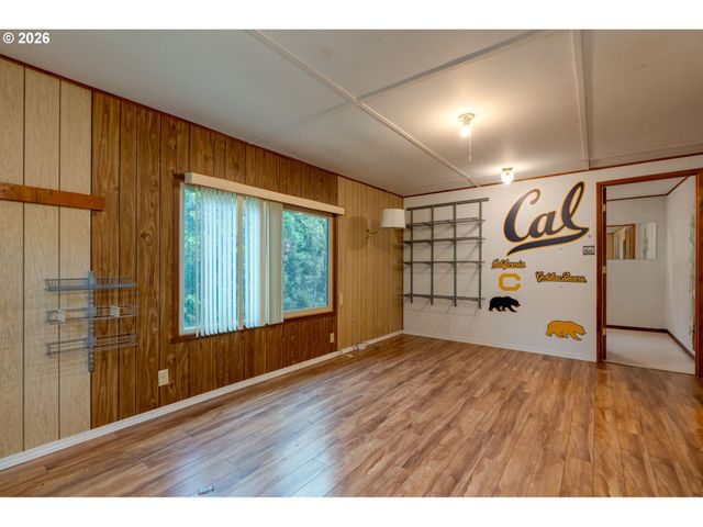 28900 Se CURRIN Rd, Estacada, OR 97023