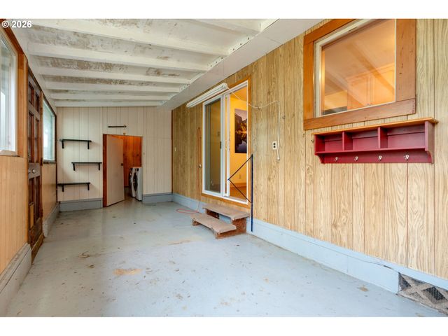 28900 Se CURRIN Rd, Estacada, OR 97023