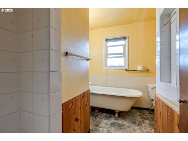 28900 Se CURRIN Rd, Estacada, OR 97023