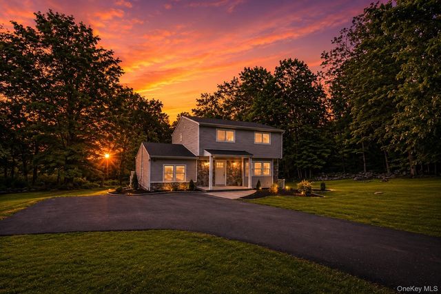 276 Agor Lane, Mahopac, NY 10541