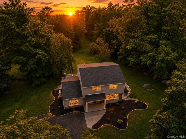 276 Agor Lane, Mahopac, NY 10541