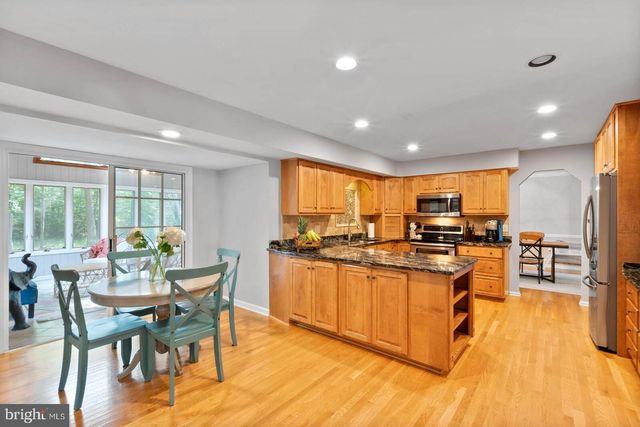 3125 HANNAHS POND LN, Herndon, VA 20171