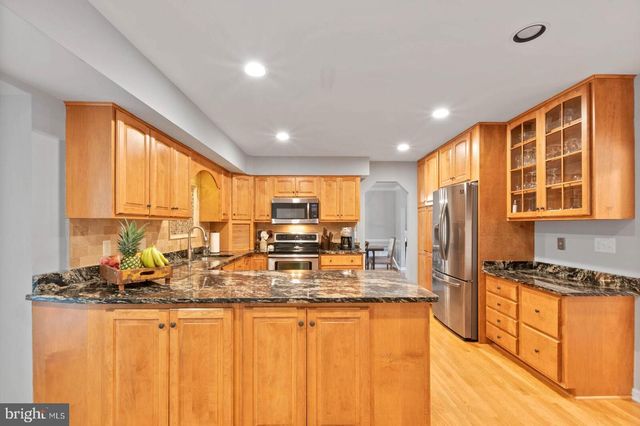 3125 HANNAHS POND LN, Herndon, VA 20171