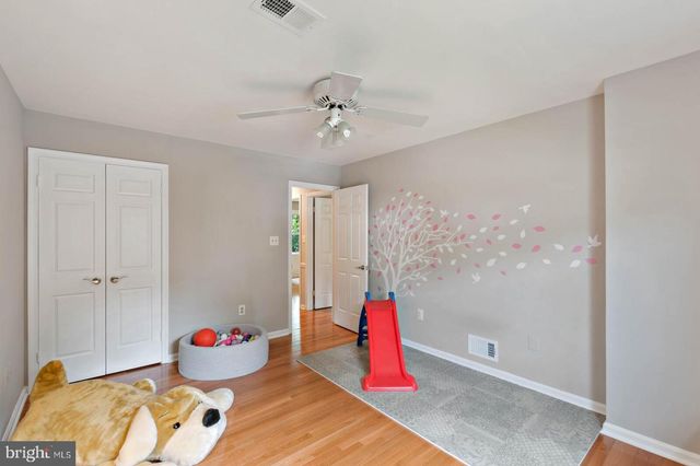 3125 HANNAHS POND LN, Herndon, VA 20171