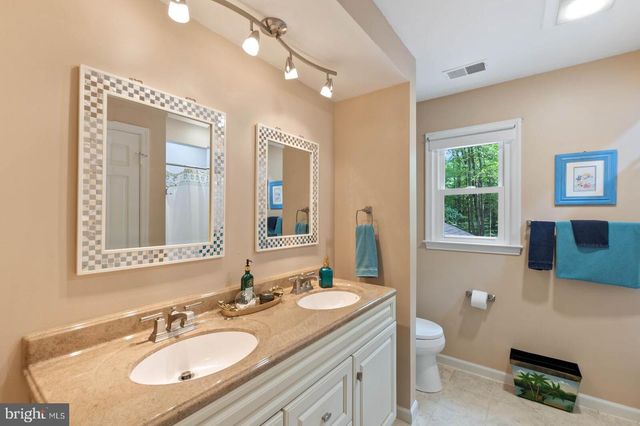 3125 HANNAHS POND LN, Herndon, VA 20171