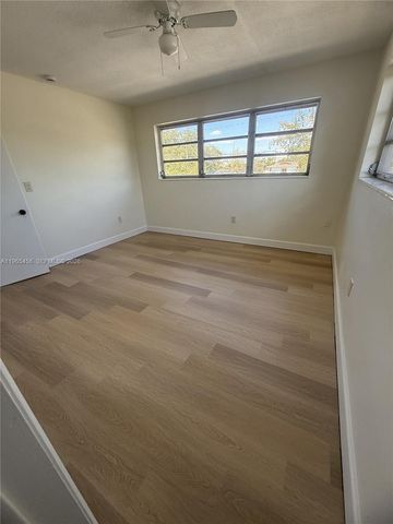 300 NE 191st St 212, Miami, FL 33179