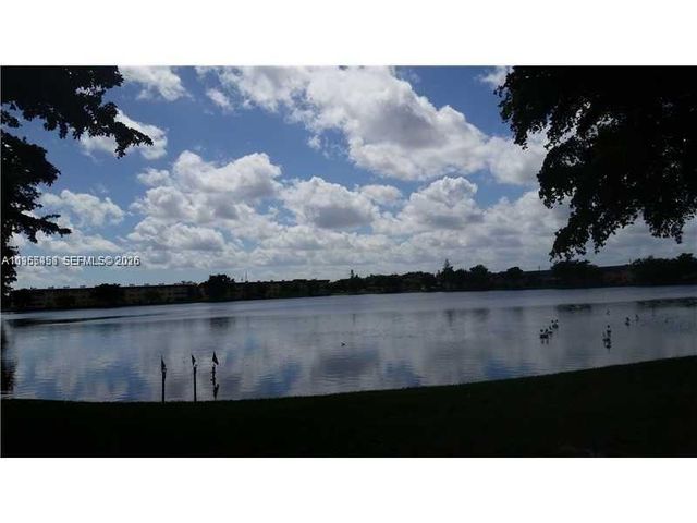 300 NE 191st St 212, Miami, FL 33179