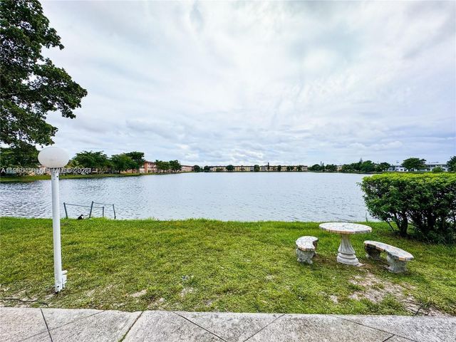 300 NE 191st St 212, Miami, FL 33179