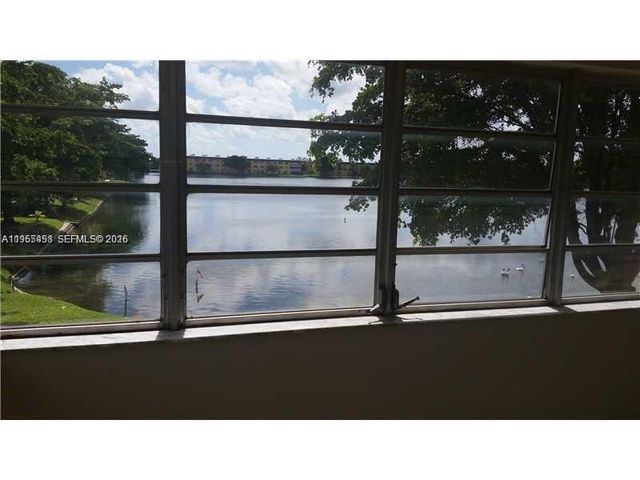 300 NE 191st St 212, Miami, FL 33179