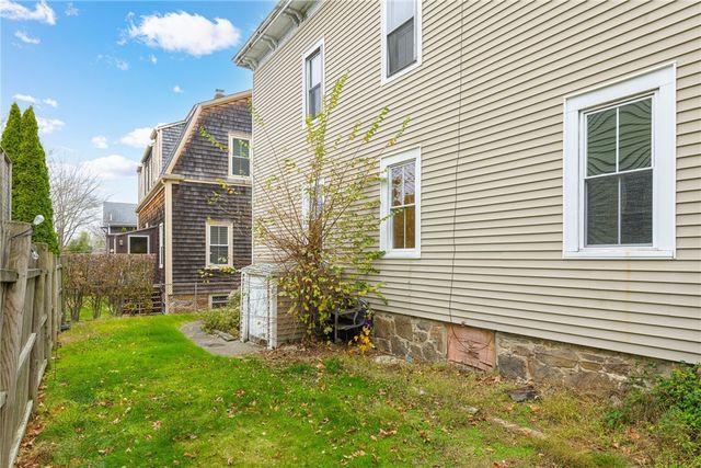 427 Spring Street 3, Newport, RI 02840