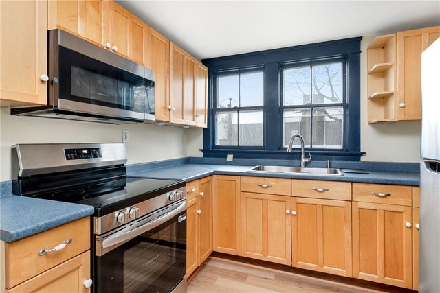 427 Spring Street 3, Newport, RI 02840