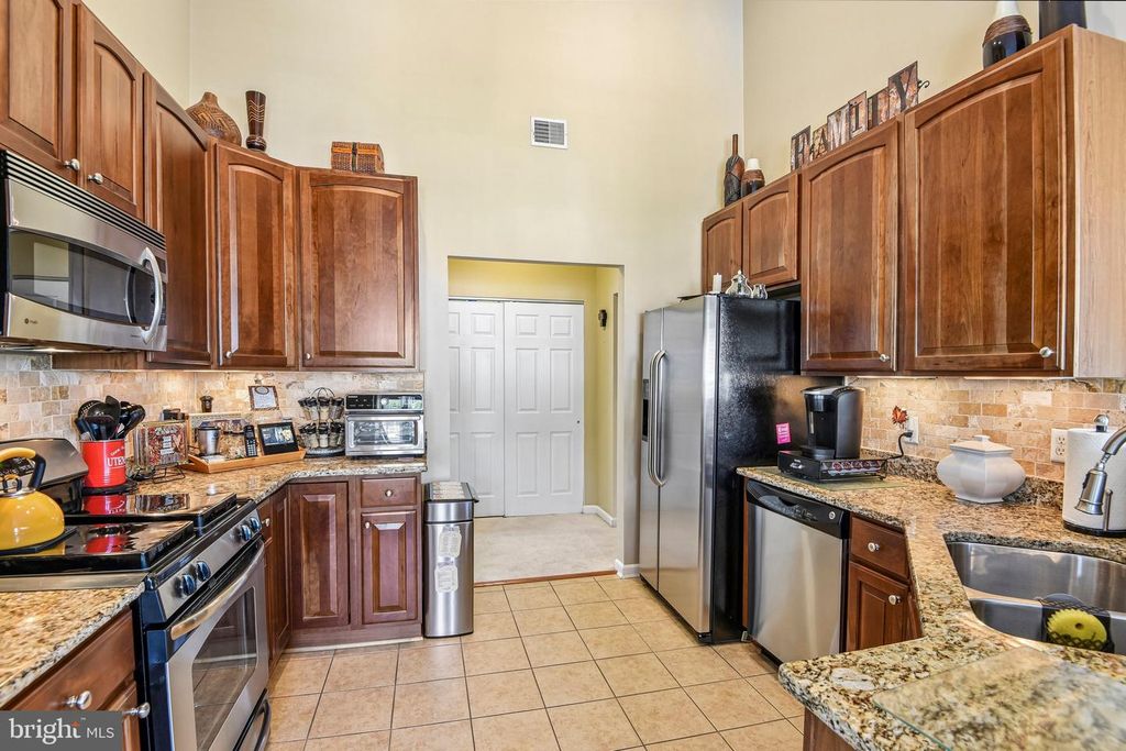 Image 14 of property listing at 1013 SAMANTHA LN #401, Odenton, MD 21113