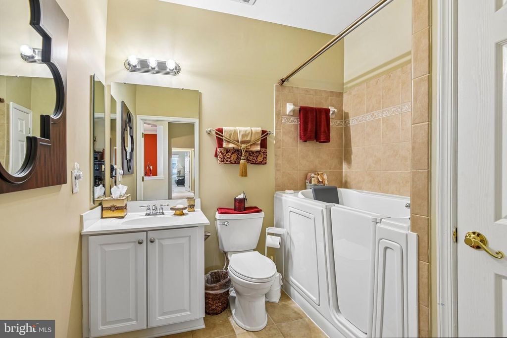 Image 18 of property listing at 1013 SAMANTHA LN #401, Odenton, MD 21113