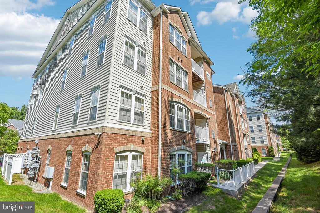 Image 28 of property listing at 1013 SAMANTHA LN #401, Odenton, MD 21113