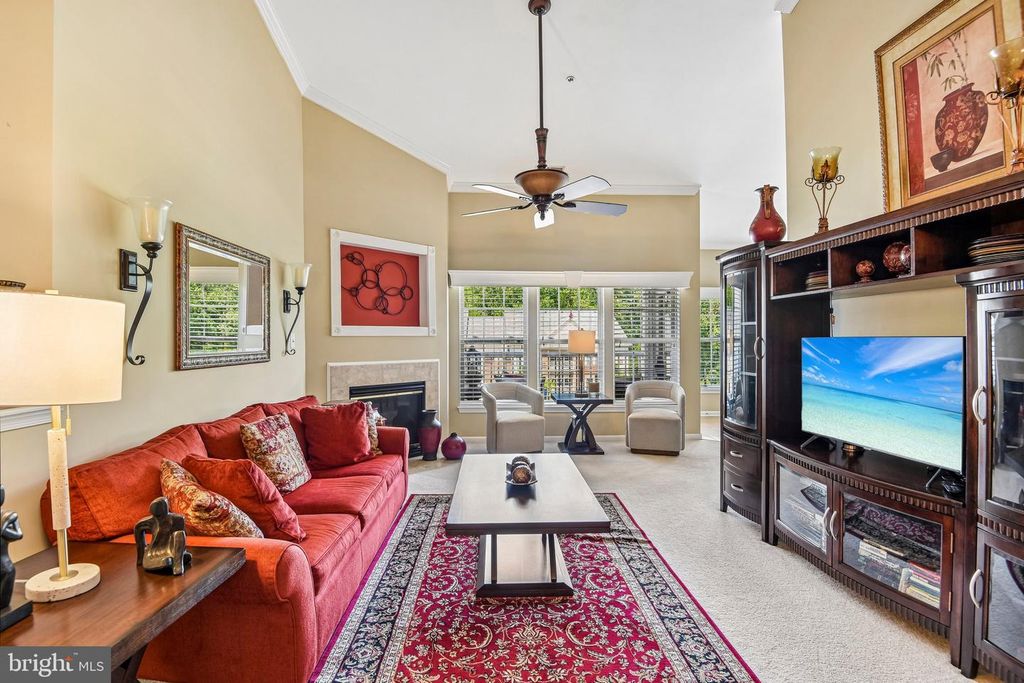 Image 6 of property listing at 1013 SAMANTHA LN #401, Odenton, MD 21113