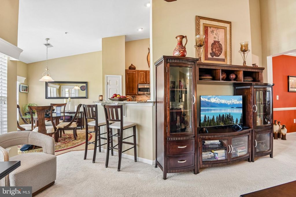 Image 9 of property listing at 1013 SAMANTHA LN #401, Odenton, MD 21113
