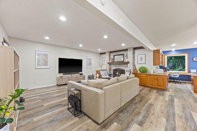 14880 Ironwood Court, Eden Prairie, MN 55346