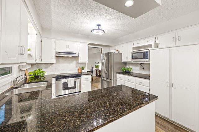 14880 Ironwood Court, Eden Prairie, MN 55346