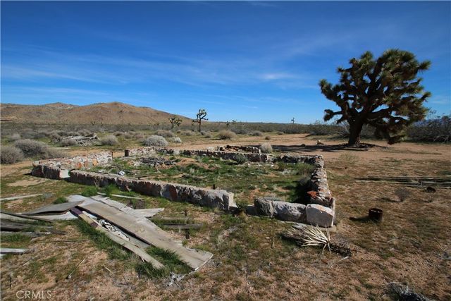 34 La Brisa Drive, Joshua Tree, CA 92252