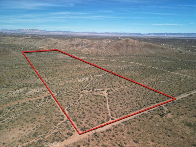 34 La Brisa Drive, Joshua Tree, CA 92252