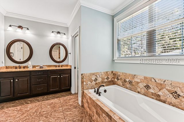 13 Moonshell Rd, Hilton Head Island, SC 29928