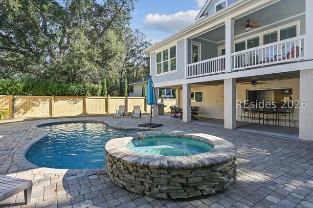13 Moonshell Rd, Hilton Head Island, SC 29928