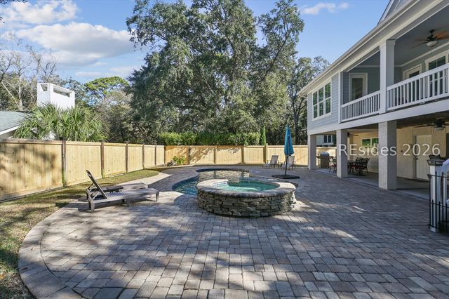 13 Moonshell Rd, Hilton Head Island, SC 29928