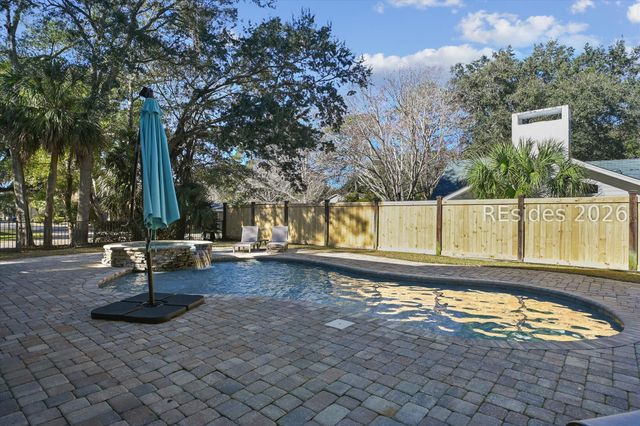 13 Moonshell Rd, Hilton Head Island, SC 29928