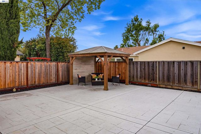 6738 Rancho Ct, Pleasanton, CA 94588