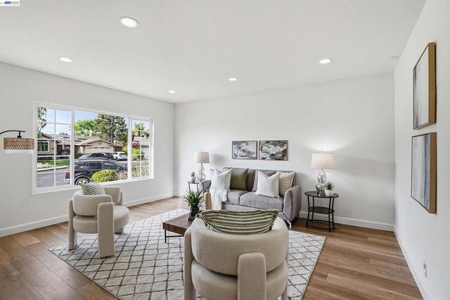 6738 Rancho Ct, Pleasanton, CA 94588
