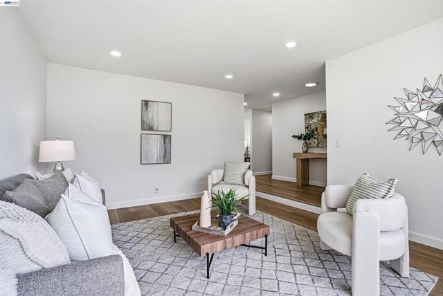 6738 Rancho Ct, Pleasanton, CA 94588